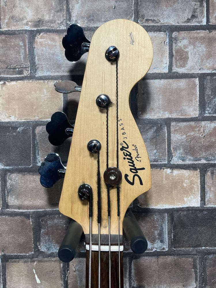 Fender/Squier/Affinity ジャズベース ブラック ケース付