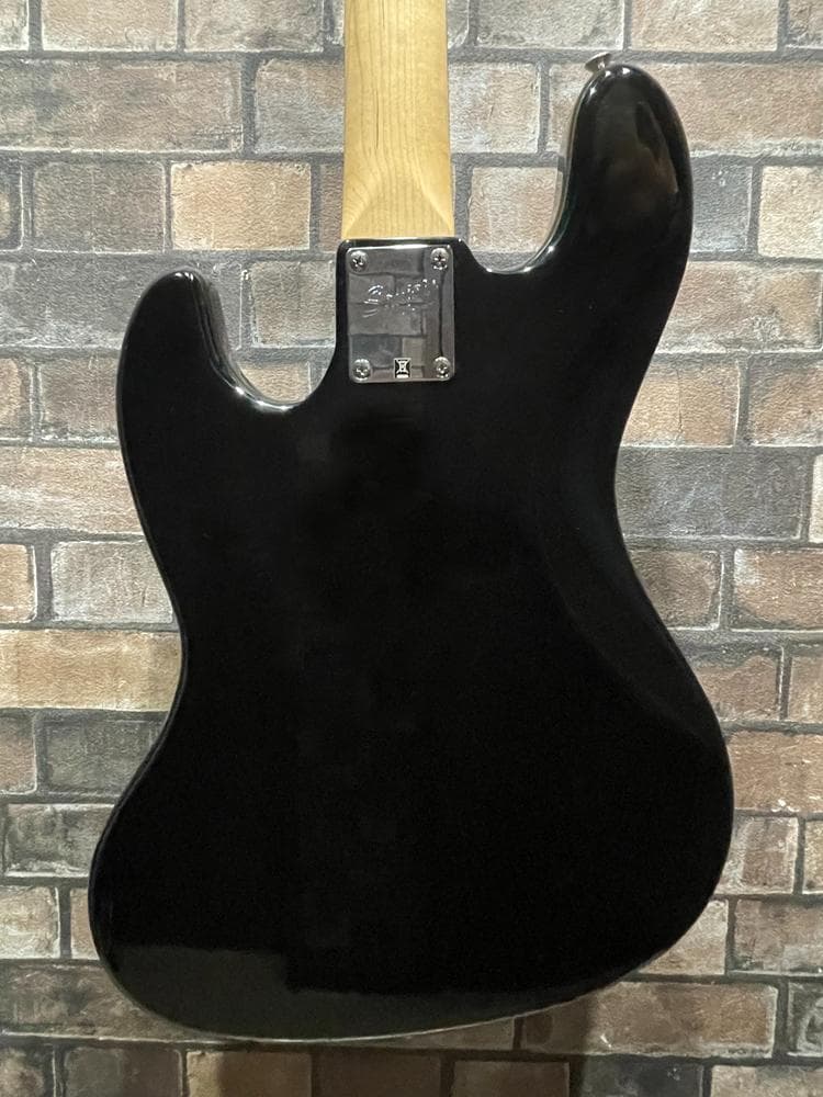 Fender/Squier/Affinity ジャズベース ブラック ケース付