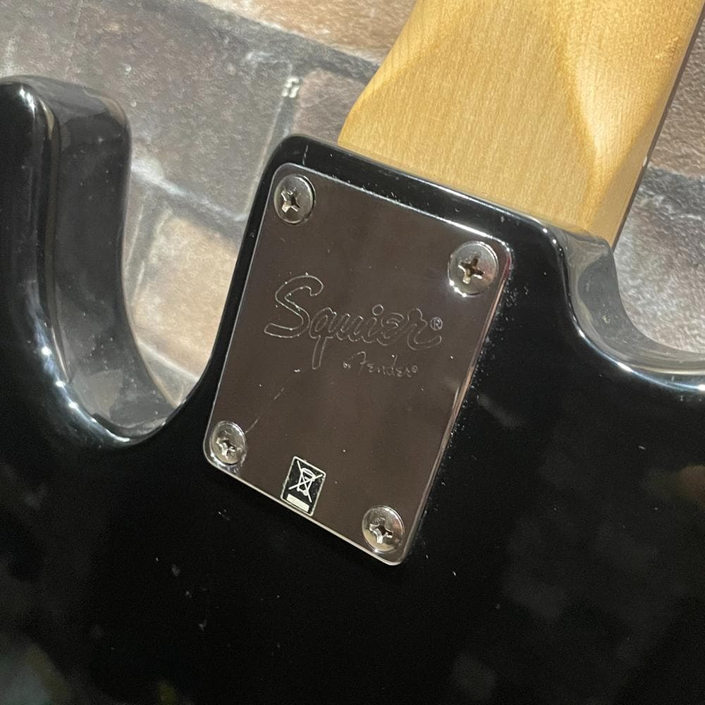 Fender/Squier/Affinity ジャズベース ブラック ケース付