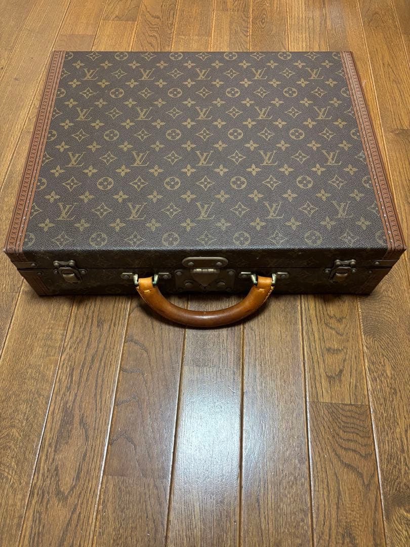 [ハーフダラーさん専用]ルイヴィトン モノグラム プレジデント M53012