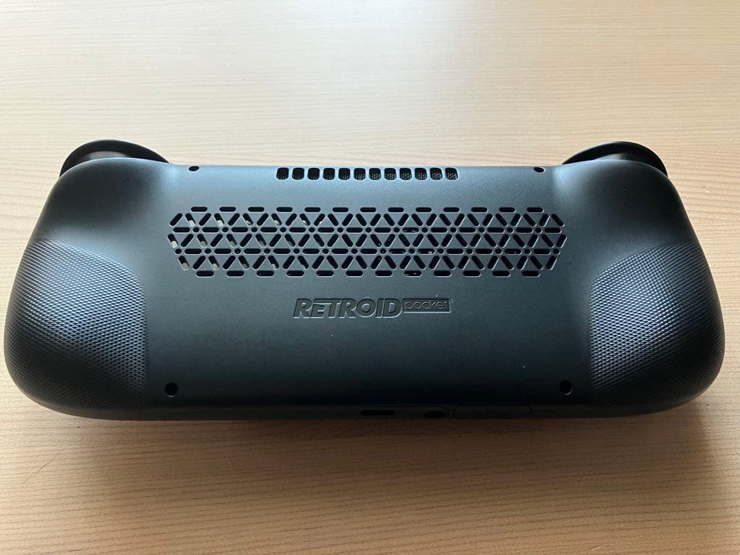 Retroid Pocket5 Black レトロイドポケット5 純正グリップ付