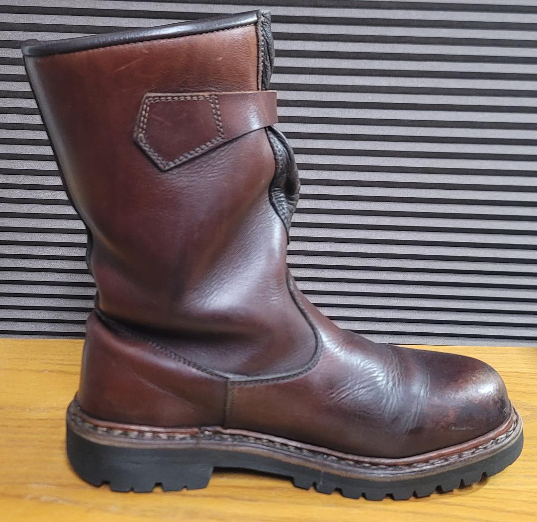 ワークブーツ　ブラウン　ビブラムソール