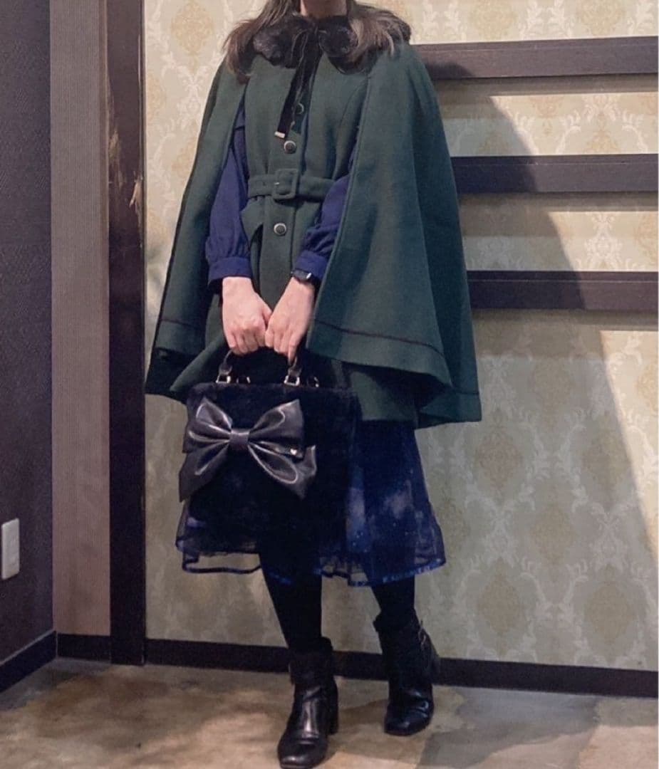 【新品未使用】axes femme ファー襟付きケープコート ダークグリーン