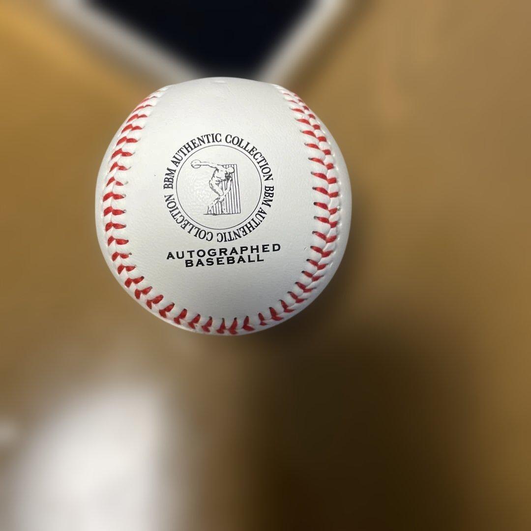 西武ライオンズ　源田壮亮　ゴールデングラブ賞受賞記念直筆サイン入りボール BBM