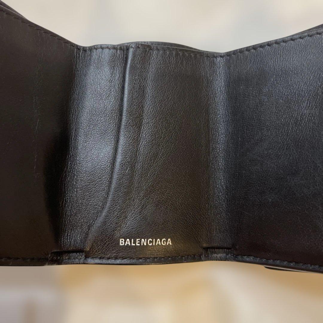 BALENCIAGA 三つ折り財布 ブラック明日の夕方まで値下げ。