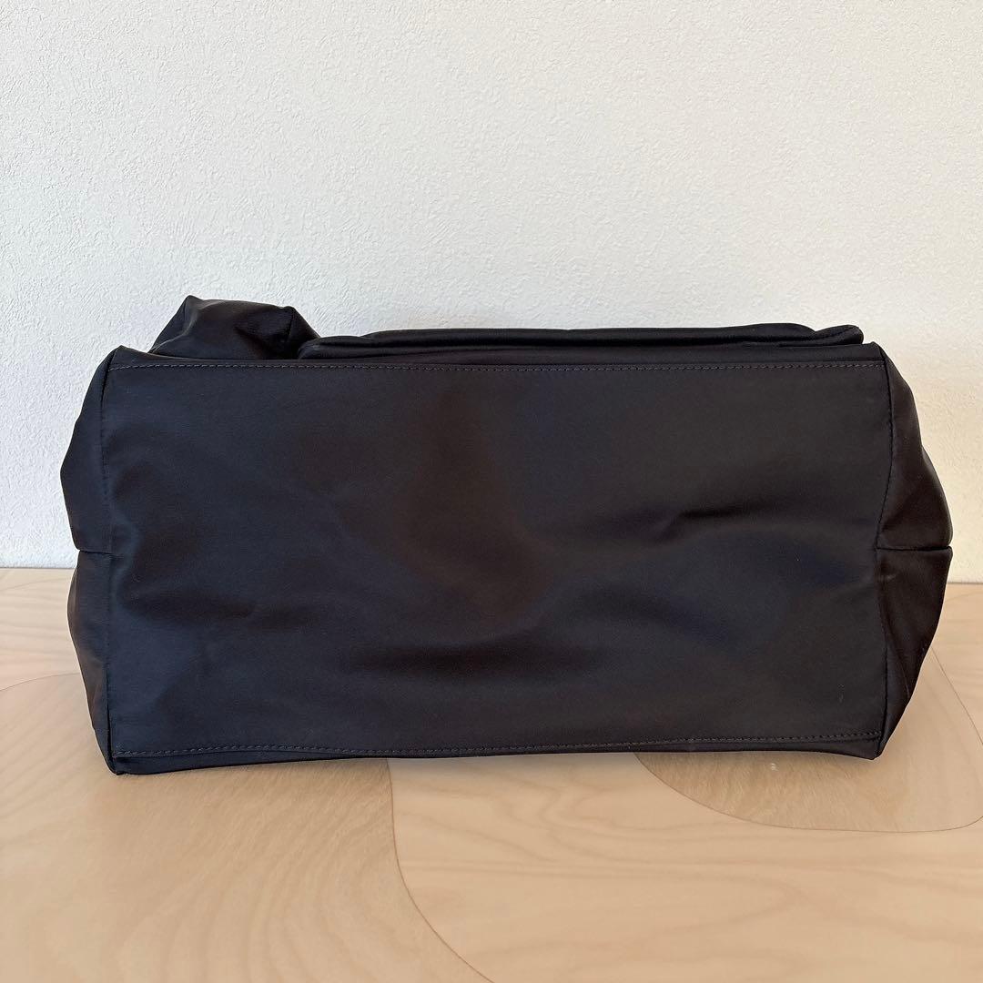 Anya Hindmarch アニヤハインドマーチ マルチポケットトート