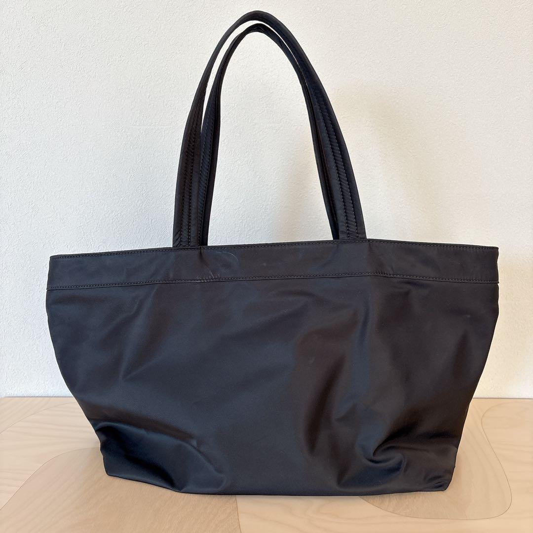 Anya Hindmarch アニヤハインドマーチ マルチポケットトート