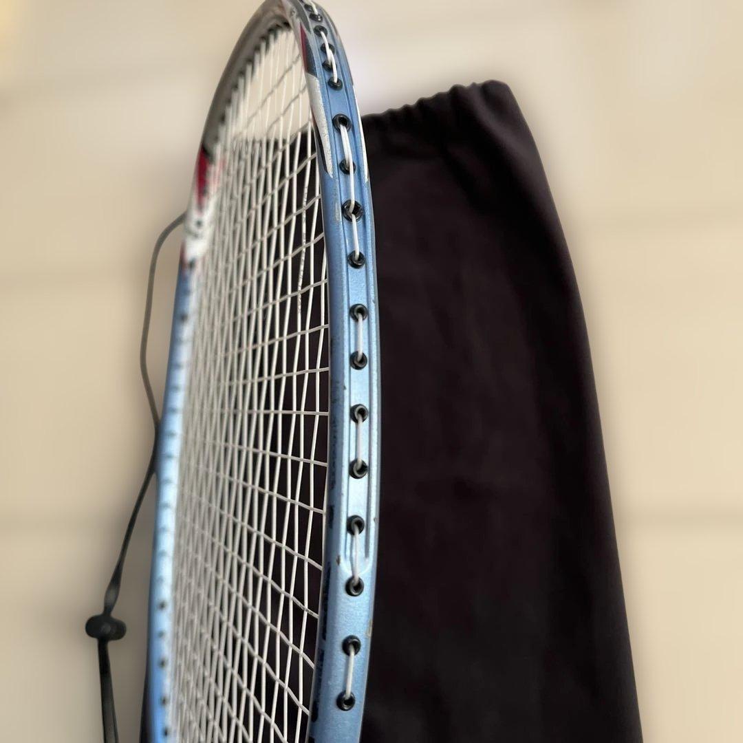 ヨネックス　VOLTRIC 30 バドミントンラケット 専用ケース付き