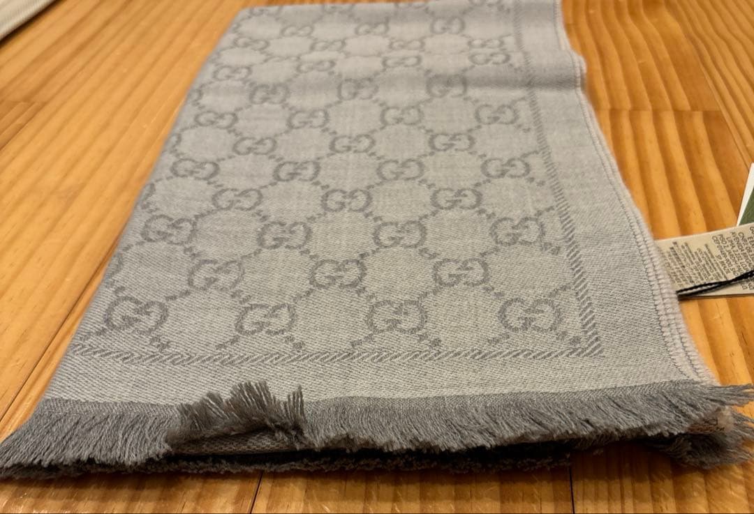 新品未使用　GUCCI ストール　マフラー　ライトグレー