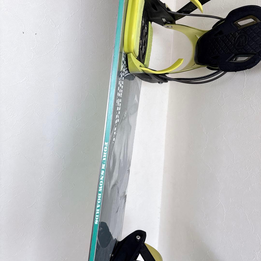 フォーラム　スノーボード　板　スノボ　ビンディング　バインディング　ボード　美品