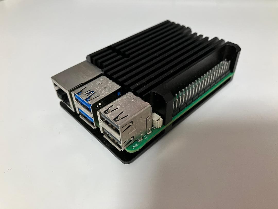 Raspberry Pi 5 8GB RAM ケース付き