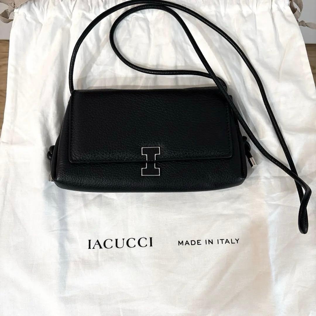 IACUCCI アバ ウォレット ショルダー CERVO ブラック