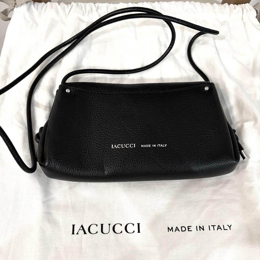 IACUCCI アバ ウォレット ショルダー CERVO ブラック