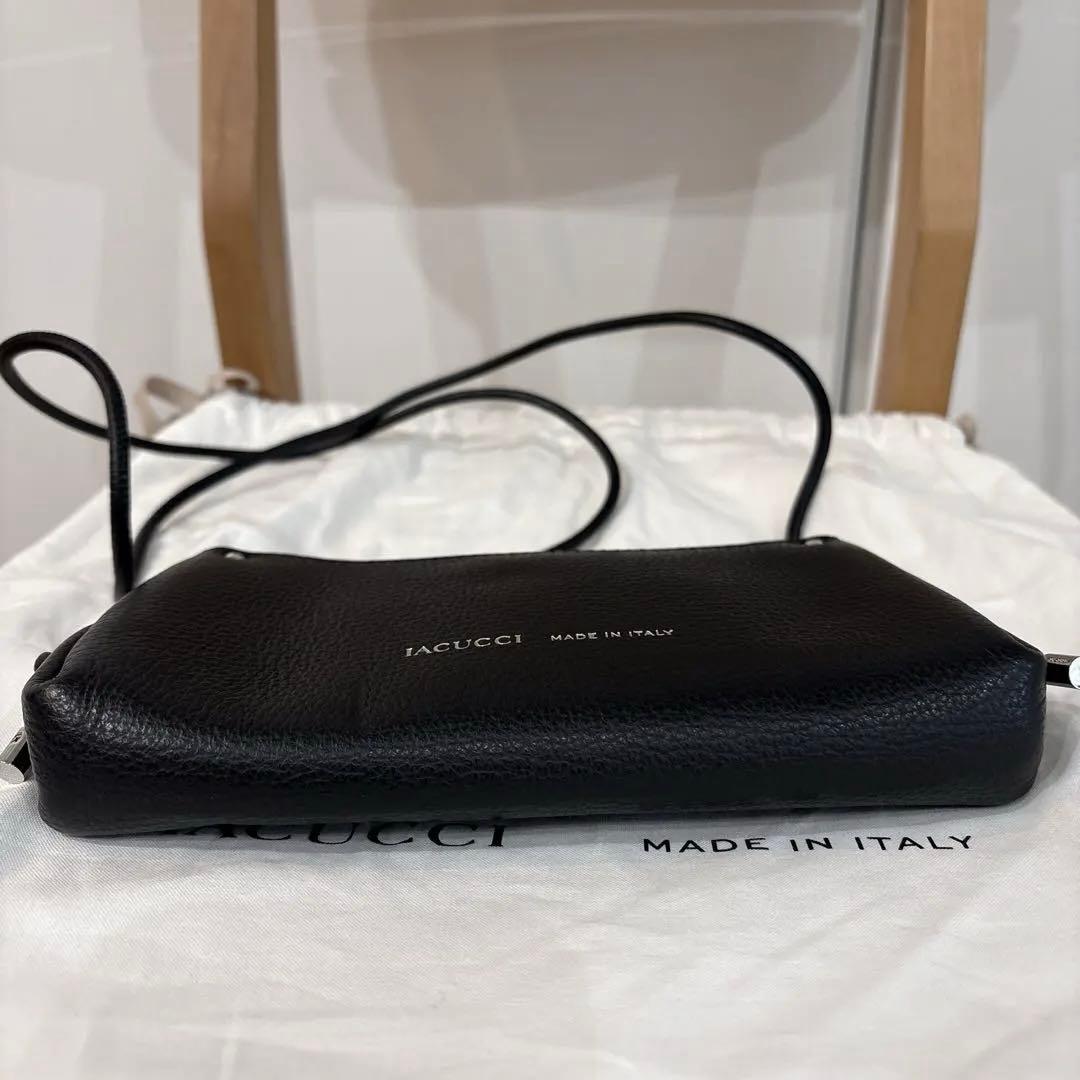 IACUCCI アバ ウォレット ショルダー CERVO ブラック