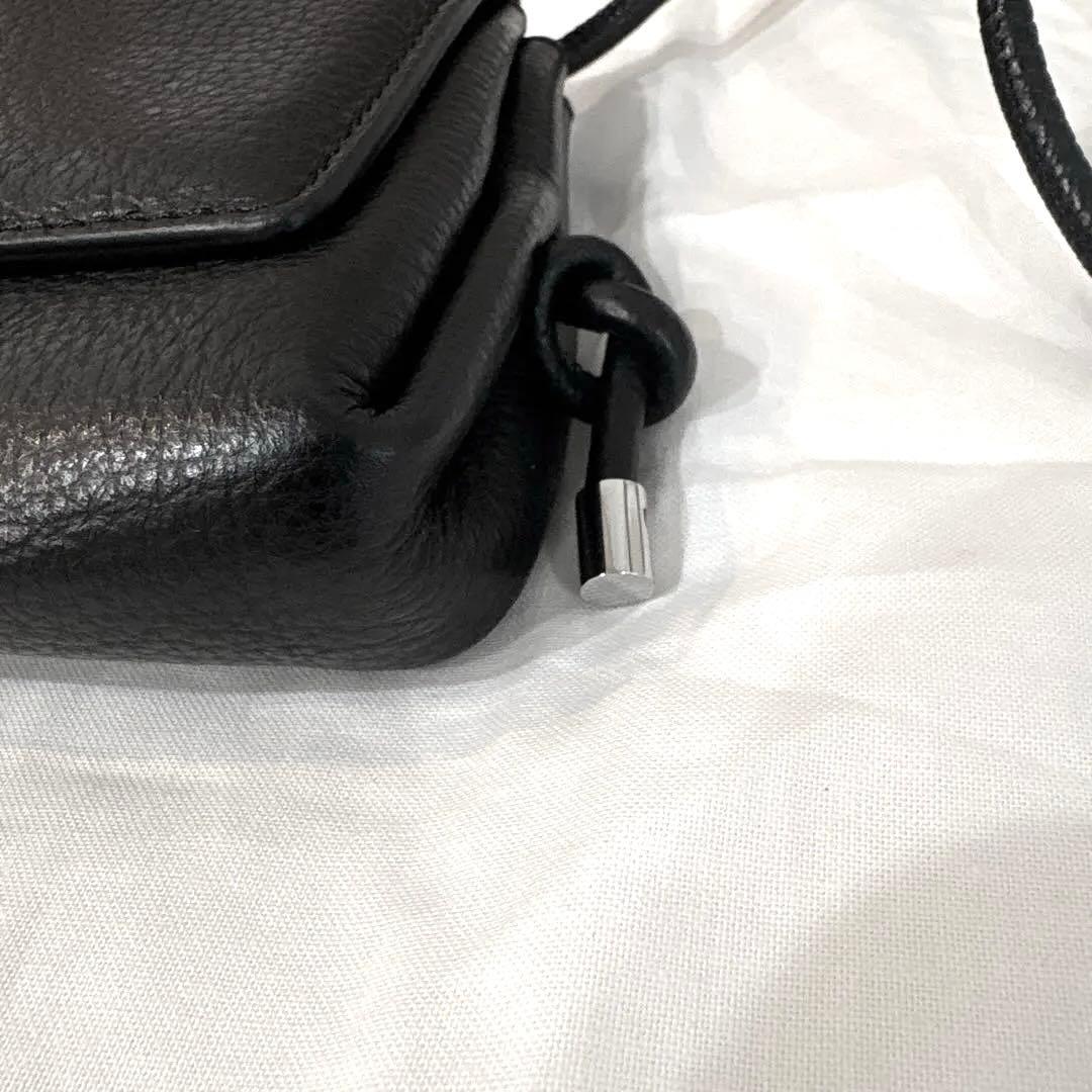 IACUCCI アバ ウォレット ショルダー CERVO ブラック