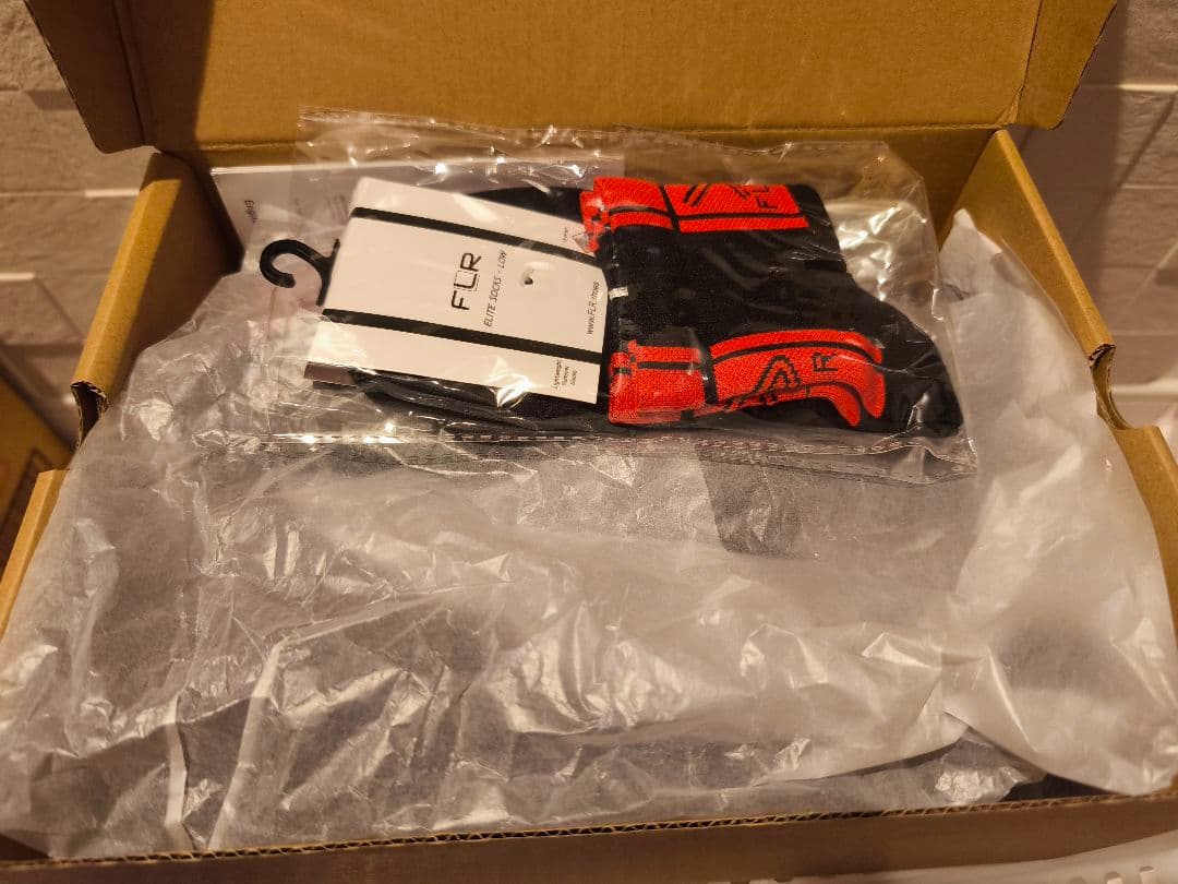 FLR FNT-9 サイズ 41 ブラック SPD-SL シューズ 新品同様