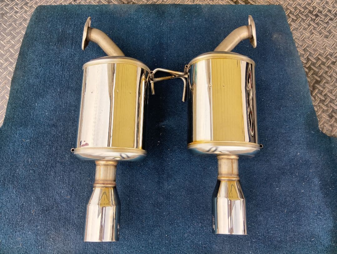 レヴォーグ　ＶＮＨ ２.４ ＳＴＩパフォーマンスマフラー