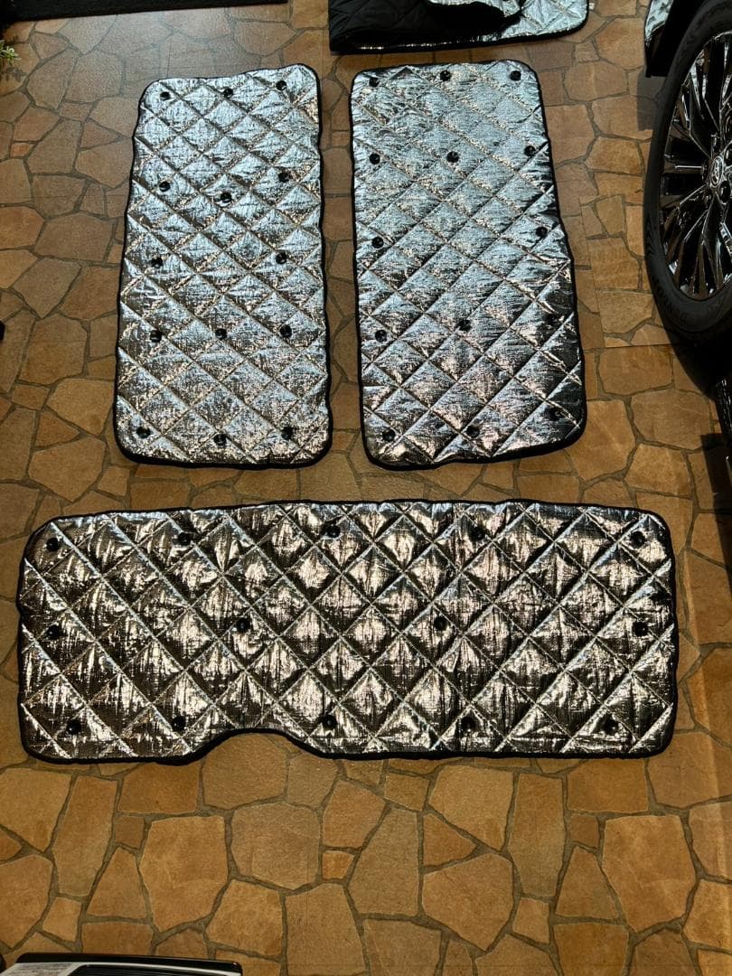 ハイエース　200系　ワイド　スーパーロング用　マルチシェイド　厚めです