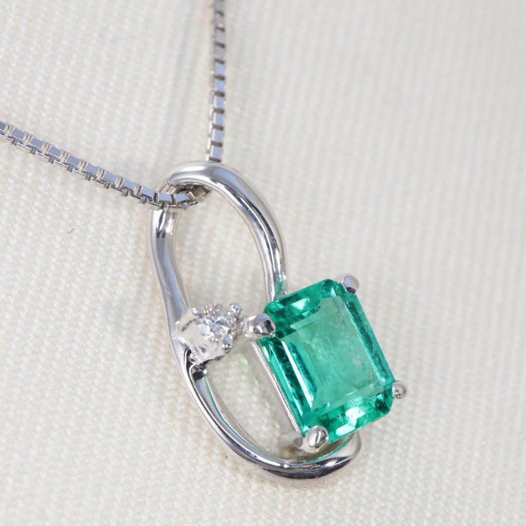 K18WGエメラルド0.38カラットダイヤモンド0.01カラットペンダントトップ