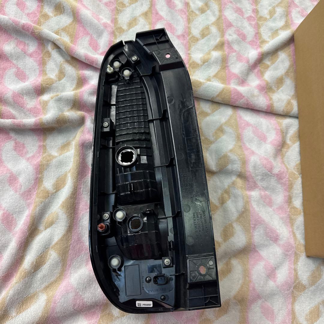 日産ルークスＢ40〜45.46など右テールランプLED 美品