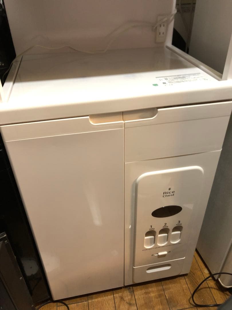 美品　エムケー精工　キッチン収納庫　米びつ付きレンジ台