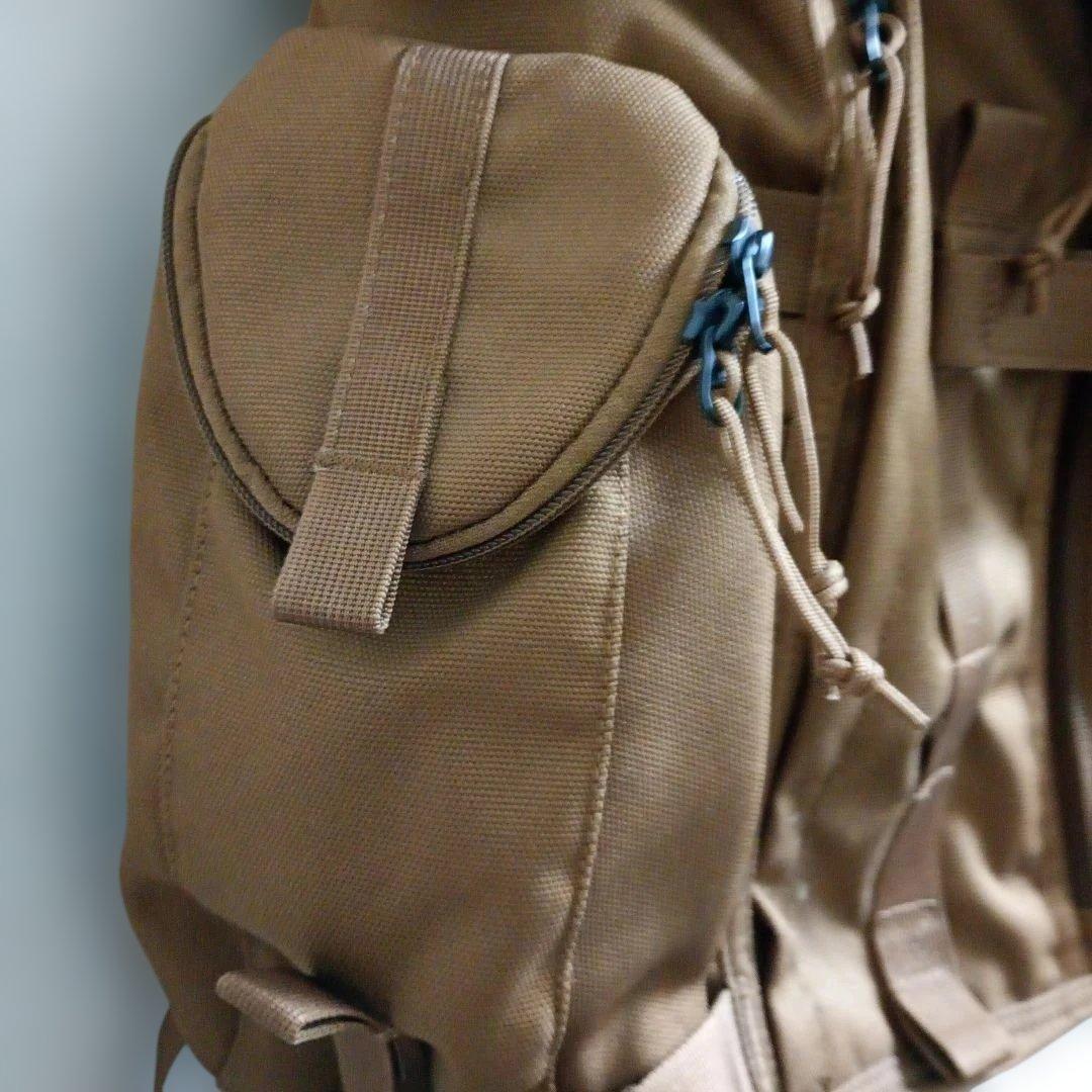 【美品】NIKE ナイキ　SFS レスポンダーバックパック