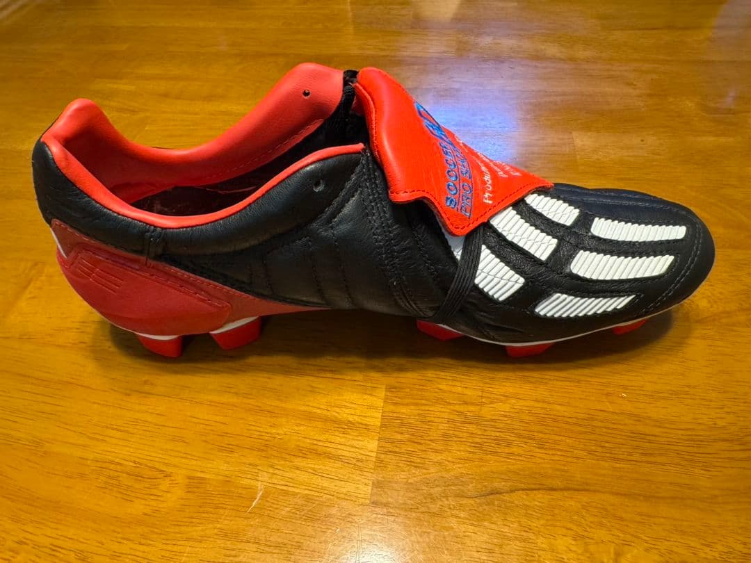 サッカーシューズ スパイク 黒赤