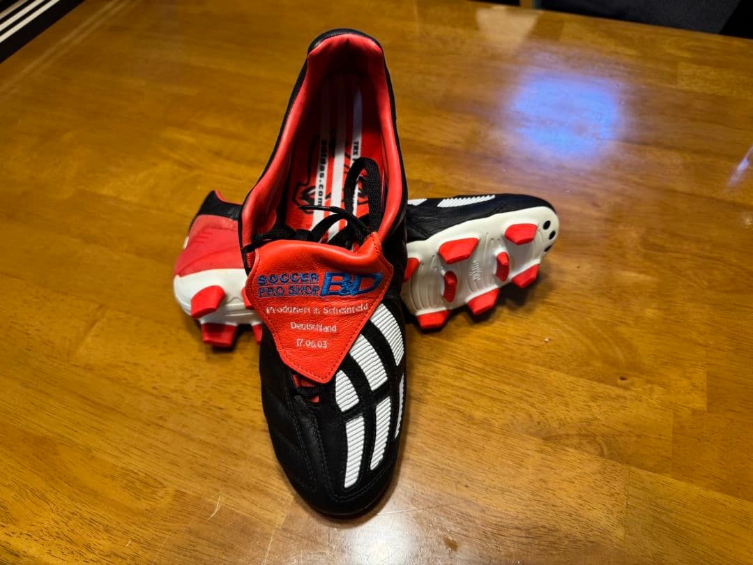 サッカーシューズ スパイク 黒赤