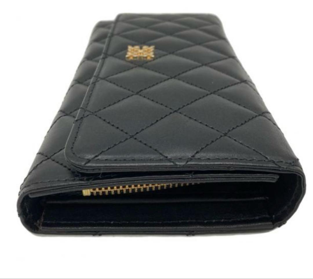 未使用品　russet キルティングレザーウォレット