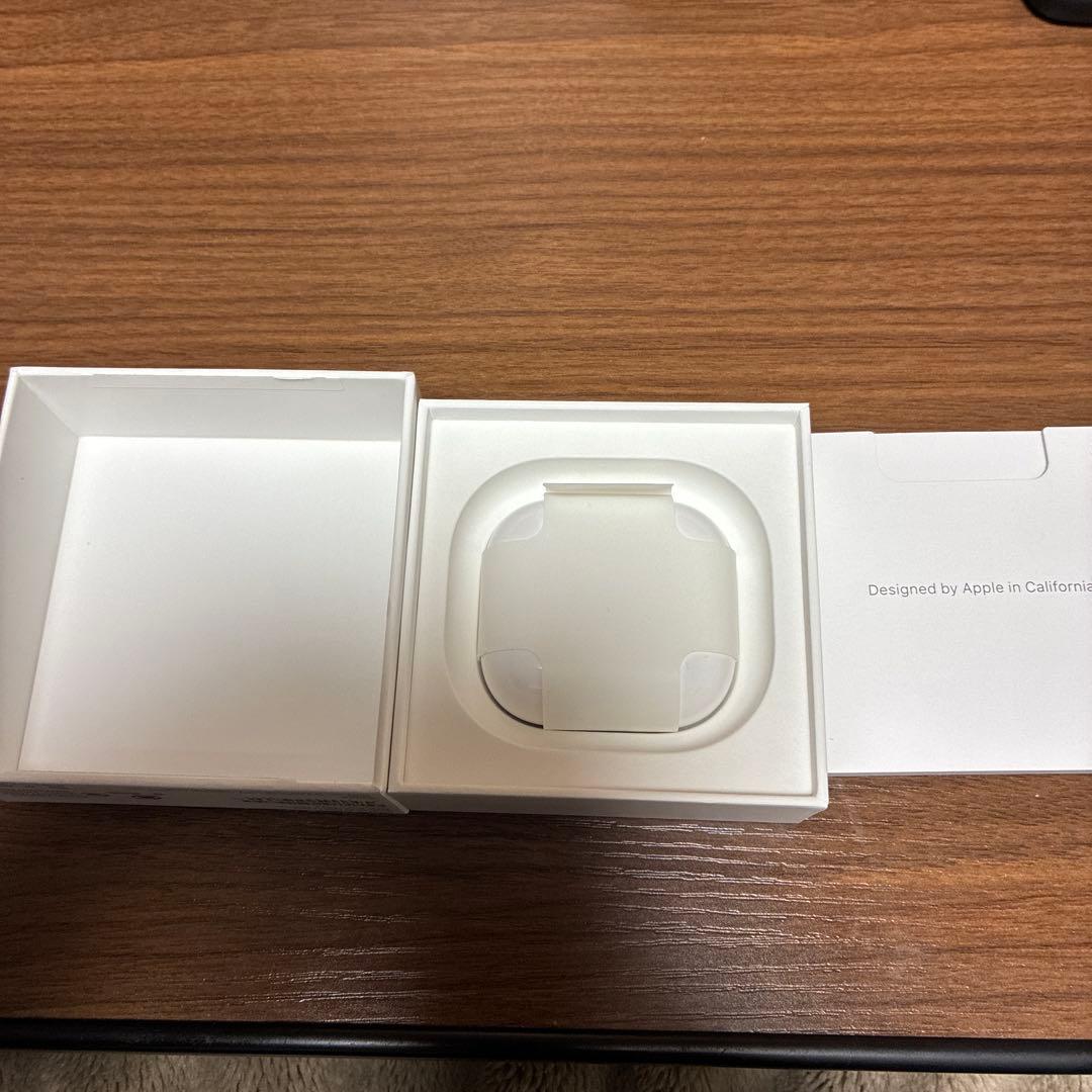 Apple AirPods 4 ホワイト 本体 ケース付き