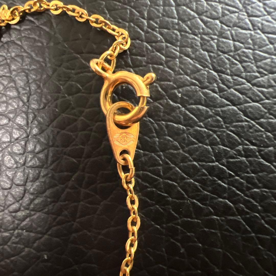 イエローゴールドのスクリューチェーンネックレス