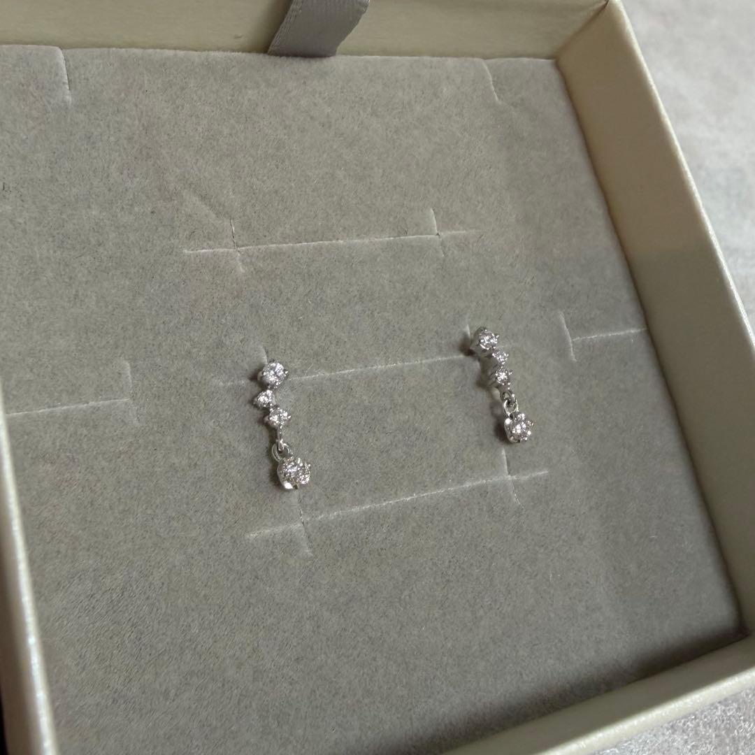 【新品未使用】TSUTSUMIプラチナダイヤモンドピアス Pt900