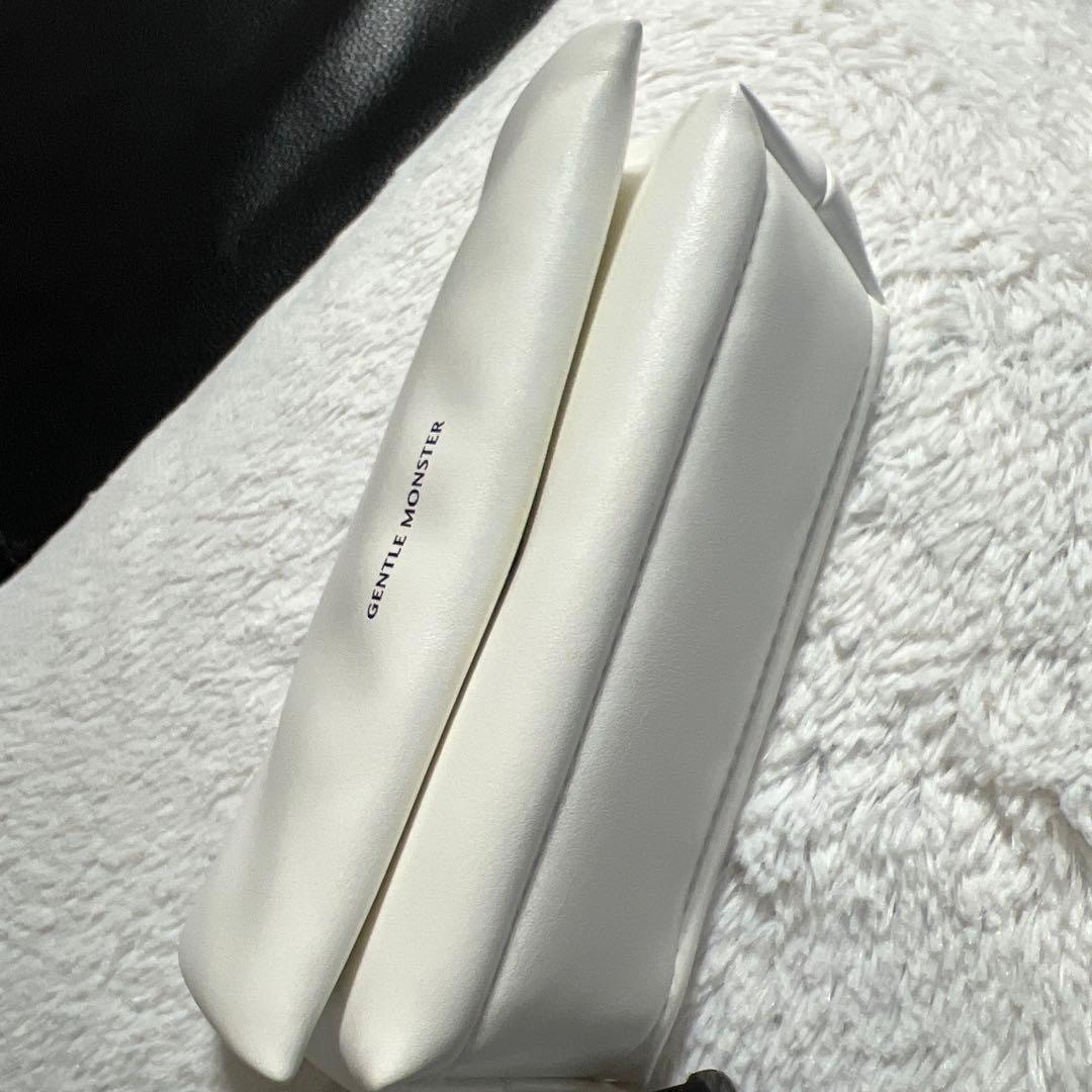 美品GENTLE MONSTER サングラス DEAR-01 ブラック