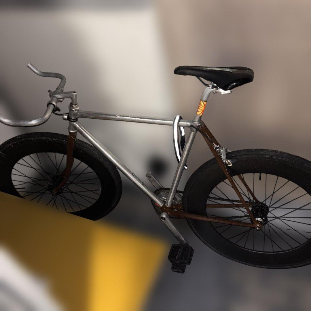 ピストバイク シルバー フレーム カーボンホイール　削り出しフレームブリヂストン