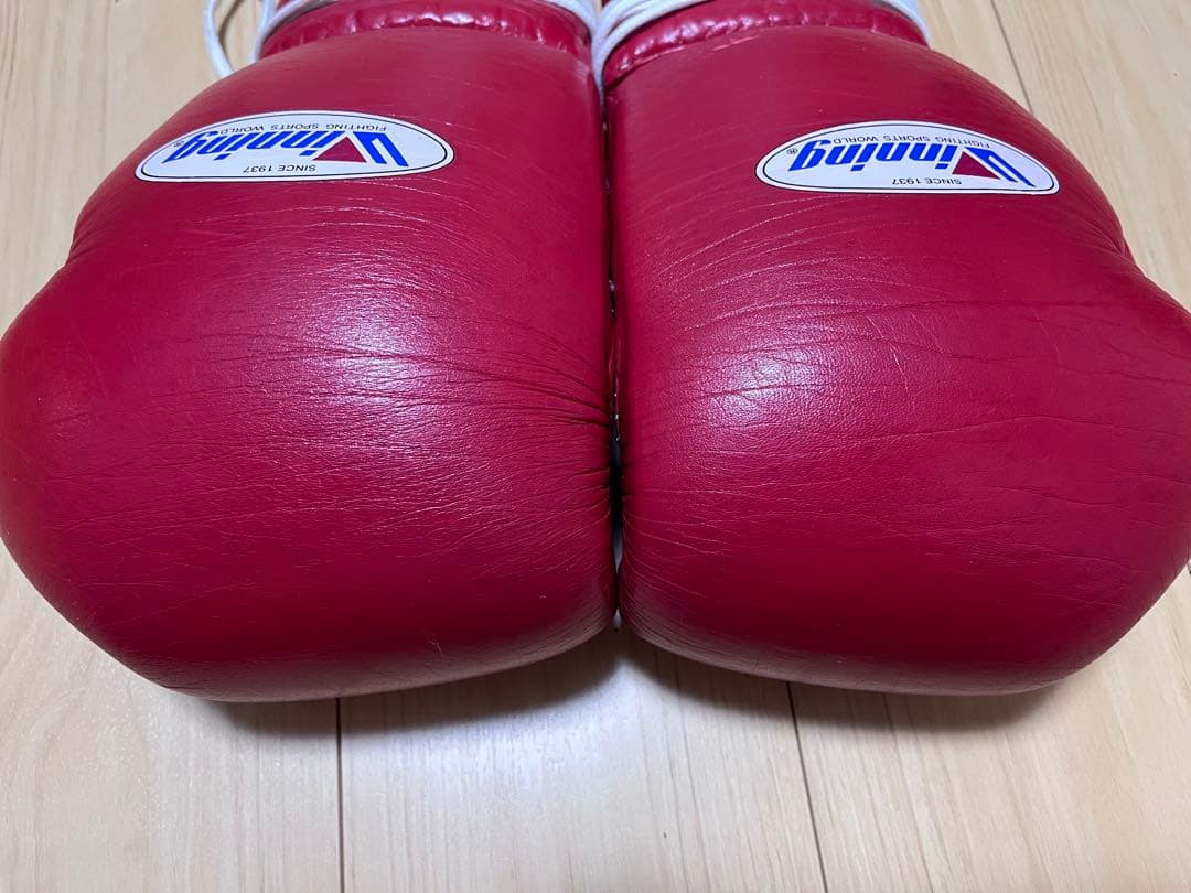 Winning ボクシンググローブ 14 oz 赤