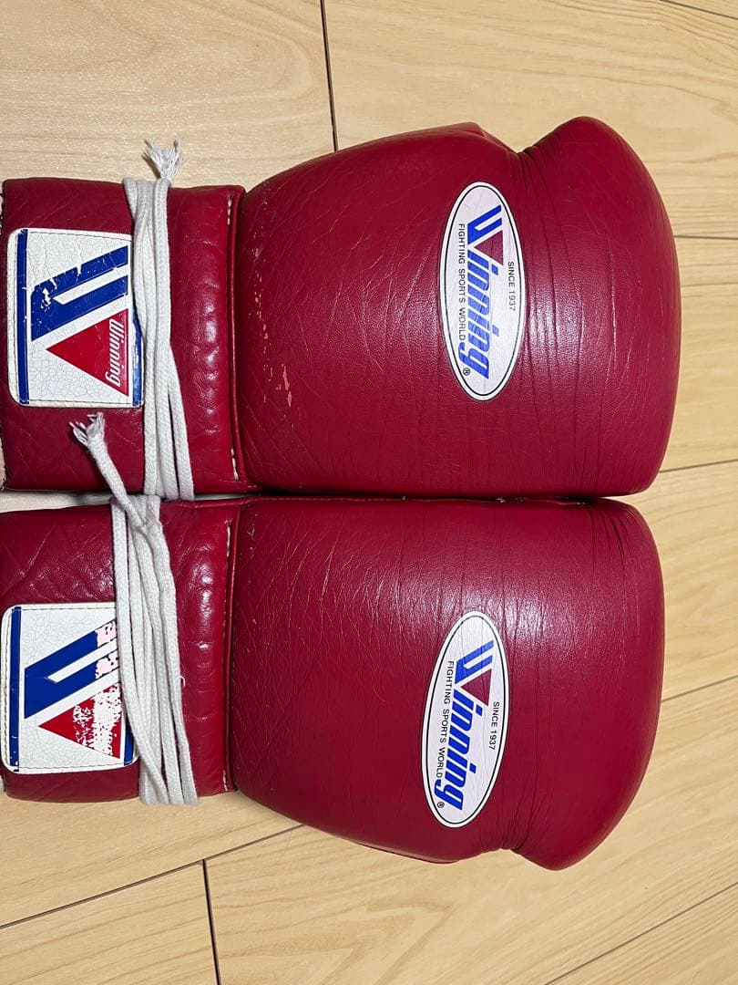 Winning ボクシンググローブ 14 oz 赤