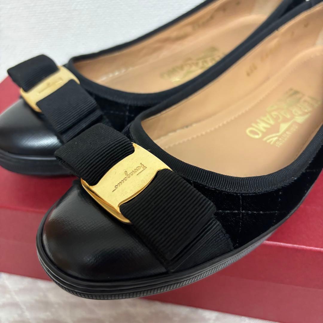 フェラガモ　フラットシューズ　23cm