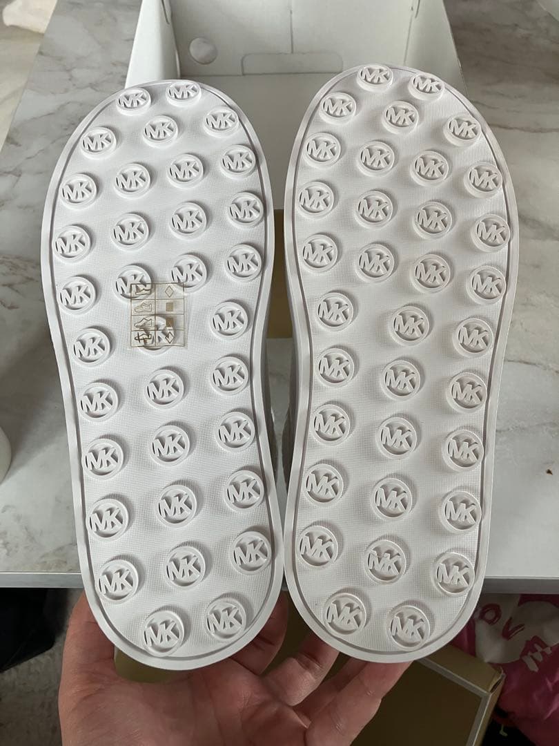 MICHAEL KORS ホワイト スニーカー