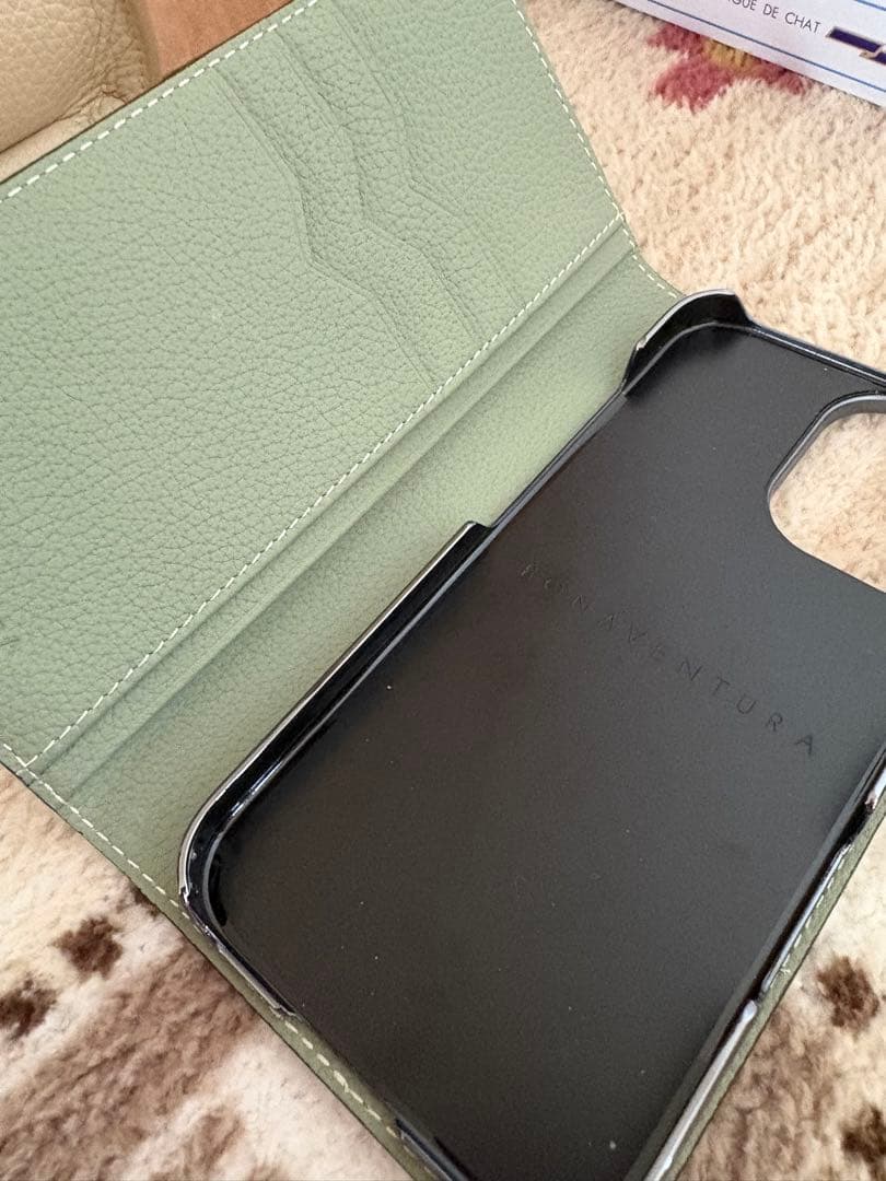 ボナペンチュラ　iPhone16手帳型ケース