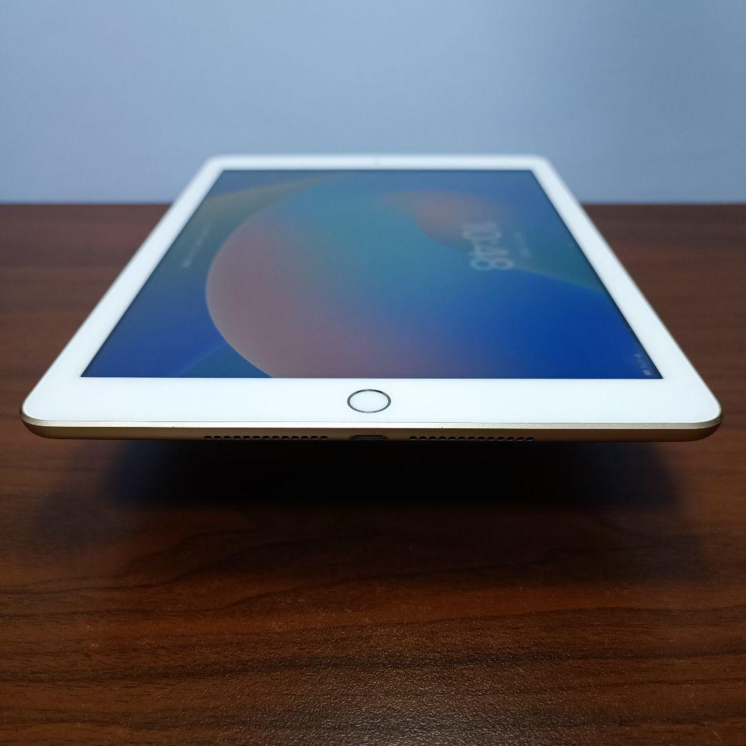 (美品) iPad 9.7 第5世代 WiFi 128GB キーボード付き