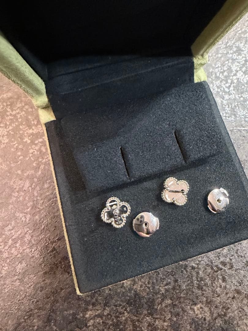 Van Cleef & Arpels ヴァンクリ スウィート アルハンブラ