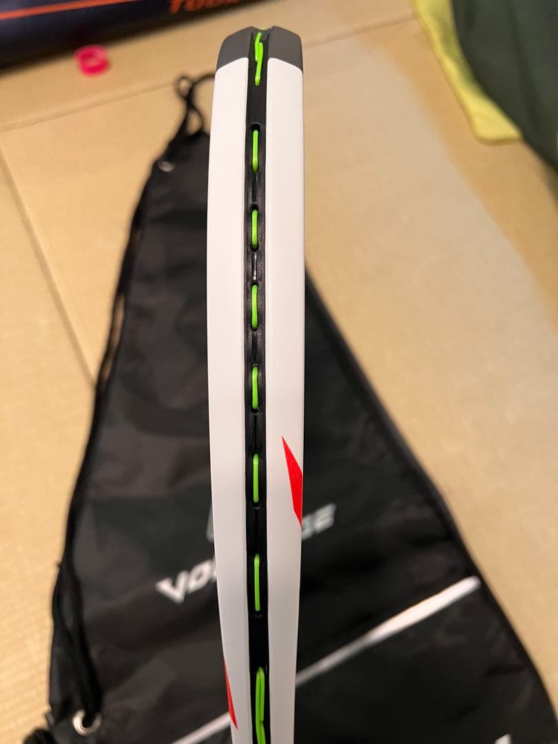 YONEX ヨネックスVOLTRAGE ボルトレイジ 7V