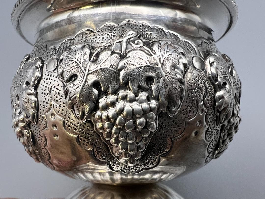 925刻印　銀製品　蒲萄文　調味料入れ？　重量約57g