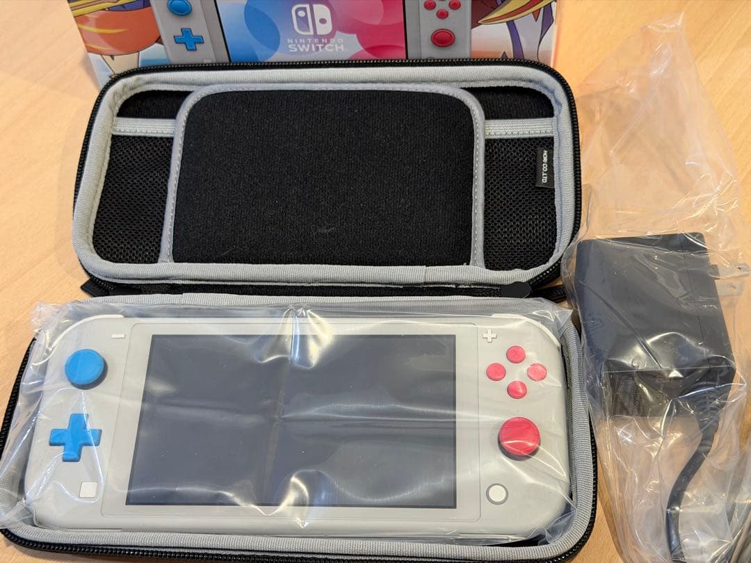 【ほぼ未使用】Nintendo Switch Lite ポケモン ★ケース付★