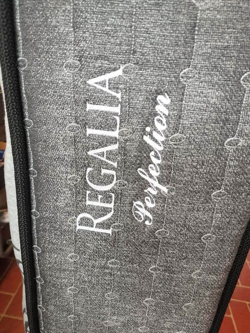 美品 IDC 大塚家具 REGALIA パーフェクション マットレス ダブル