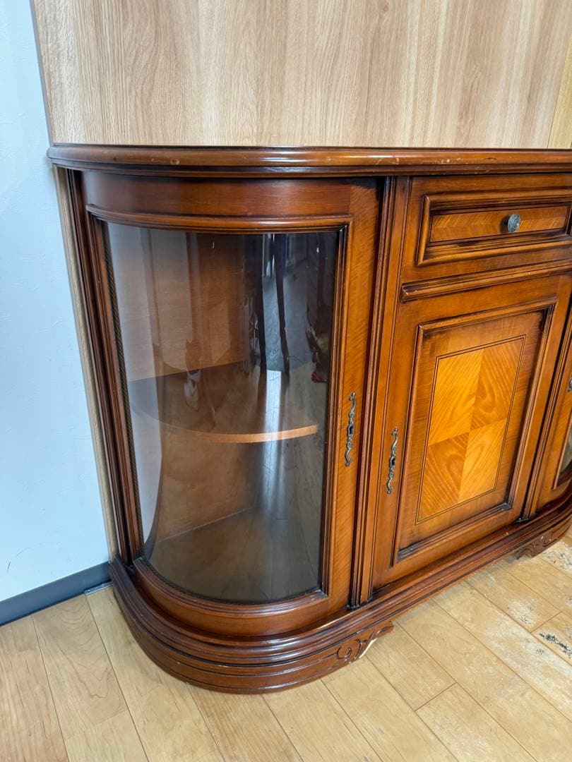 アンティーク調キャビネット クラシック 木製サイドボード ガラス扉付き 仙台