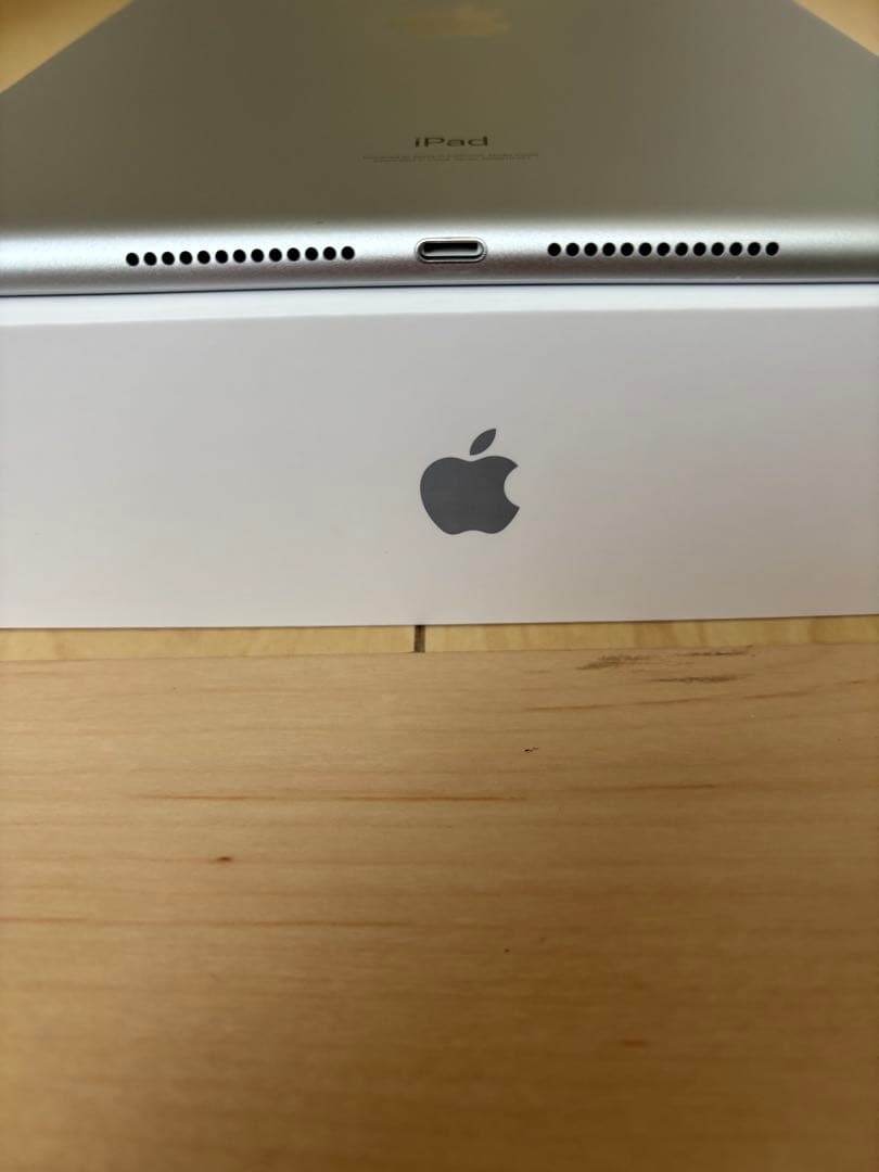 Apple iPad 第9世代 Apple認定整備済製品　Wi-Fi