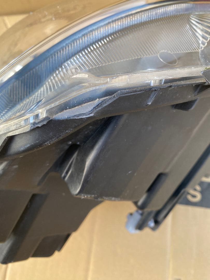 トヨタアクアNH10前期LED純正ヘッドライト右