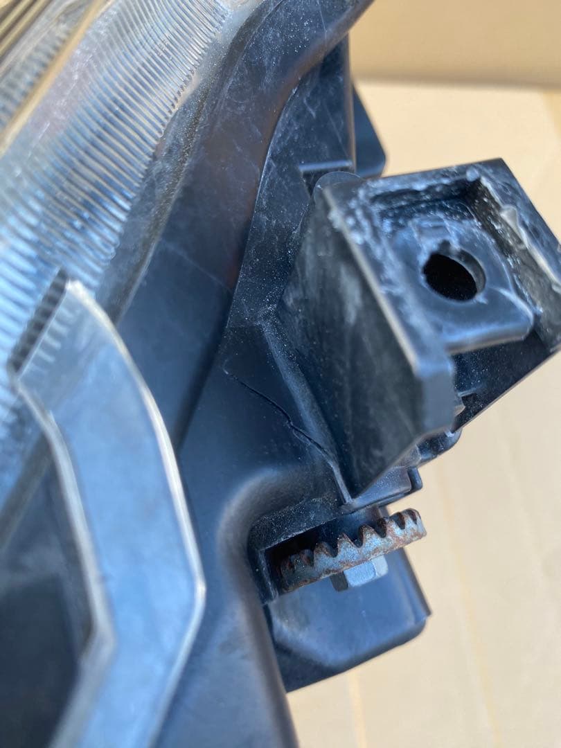 トヨタアクアNH10前期LED純正ヘッドライト右