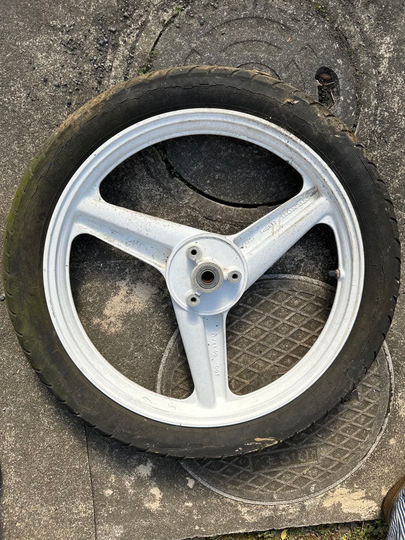 ns50f フロントホイール その2